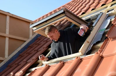 Pose de fenêtres de toit Velux à Lafraye